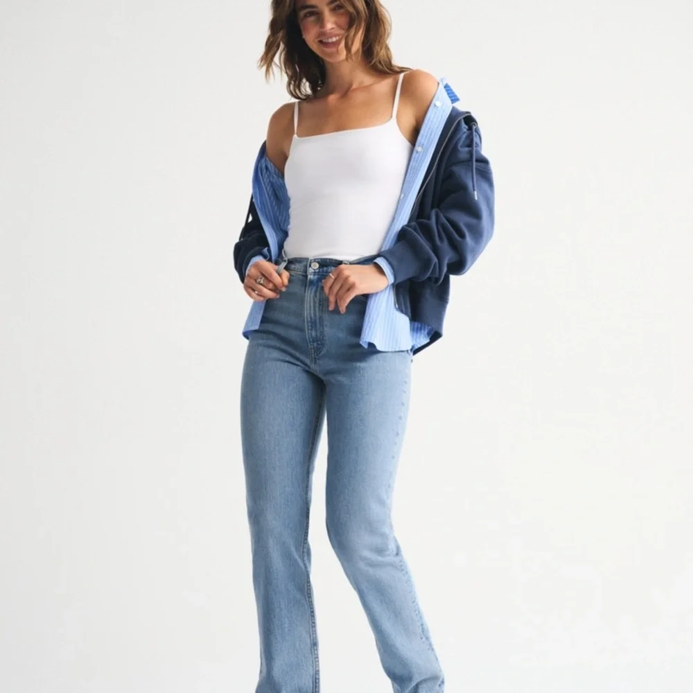 Abercrombie & Fitch - the 90s straight - Ultra High Rise Jeans- 14L - Picture 2 of 6